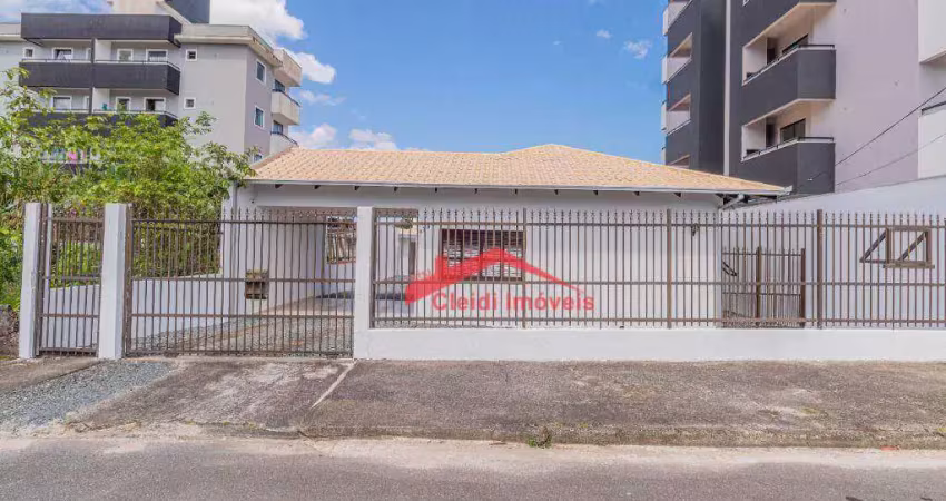 Casa com 3 dormitórios à venda, 140 m² por R$ 850.000,00 - Costa e Silva - Joinville/SC