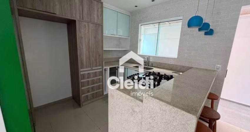 Casa com 3 dormitórios para alugar, 93 m² por R$ 4.040,00/mês - Bom Retiro - Joinville/SC