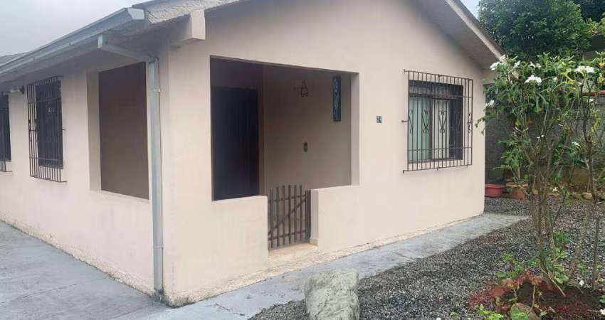 Casa com 2 dormitórios para alugar, 90 m² por R$ 1.800/mês - Adhemar Garcia - Joinville/SC