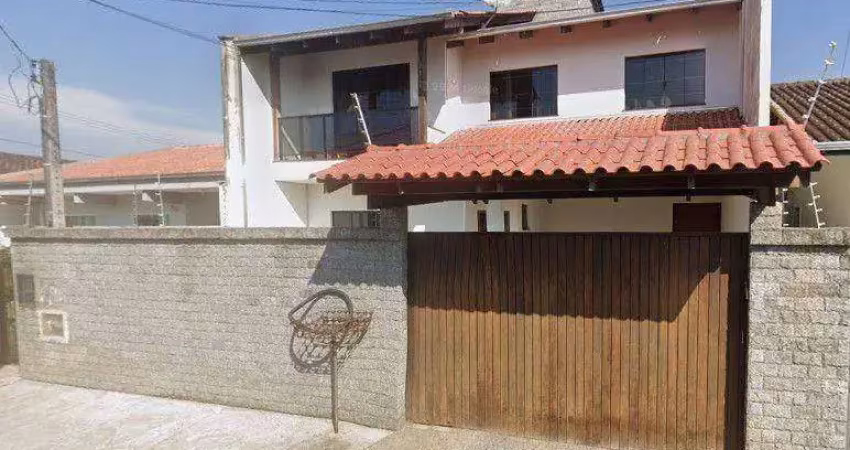 Casa com 2 dormitórios à venda, 180 m² por R$ 850.000,00 - Adhemar Garcia - Joinville/SC
