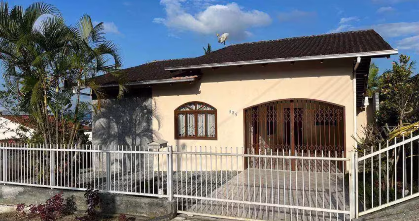 Casa com 3 dormitórios à venda, 181 m² por r$ 620.000 - iririú - joinville/sc