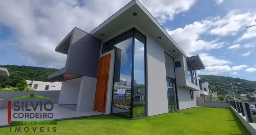 Casa à venda na Rodovia Doutor Antônio Luiz Moura Gonzaga, 3340, Rio Tavares, Florianópolis