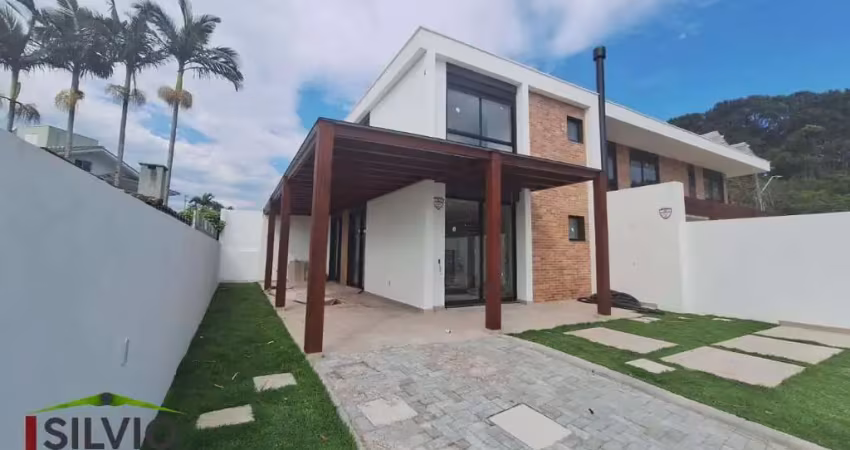 Casa com 3 quartos à venda na Manoel Pedro da Silveira, 01, Barra da Lagoa, Florianópolis