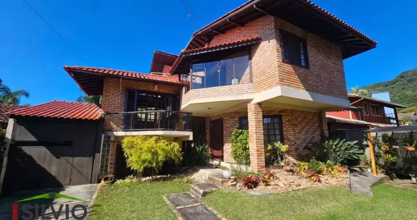 Casa com 3 quartos à venda na Servidão Kairós, 172, Lagoa da Conceição, Florianópolis