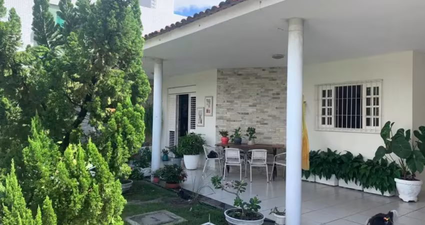 Casa com 04 quartos no bairro aeroclube cidade de joão pessoa pb