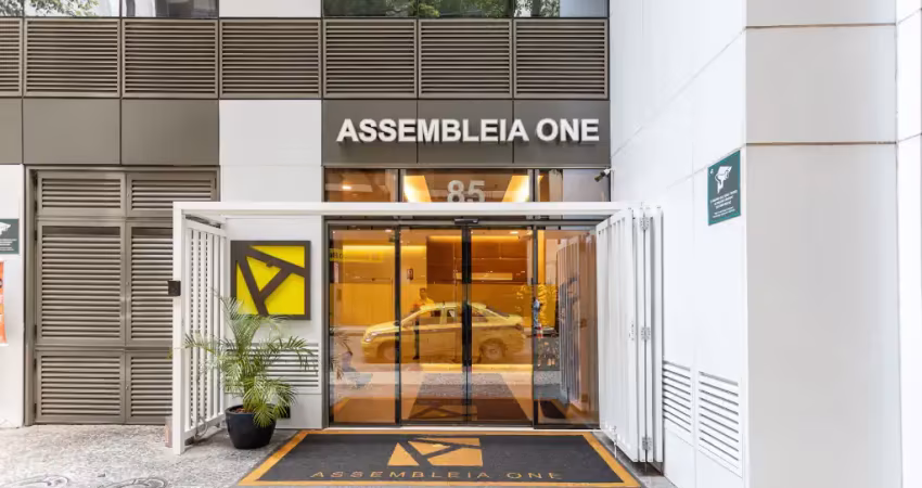 Salas comerciais na rua da assembleia com opções de junção.