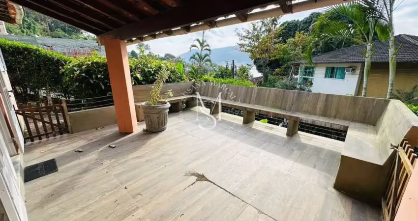 Casa no condomínio marinas, angra dos reis: 3 quartos.