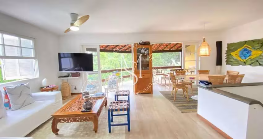 Casa de luxo à venda em condomínio fechado na vila velha – angra dos reis