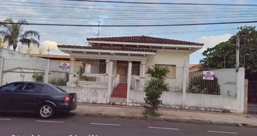 LINDA CASA - CENTRO - DO LADO DO RESTAURANTE LONDRINENSE