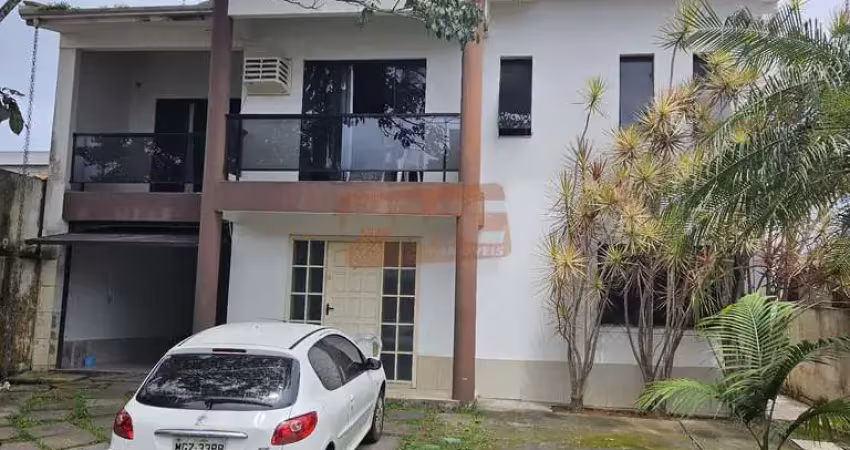 Casa com 5 dormitórios  para venda no bairro centro em camboriú/sc