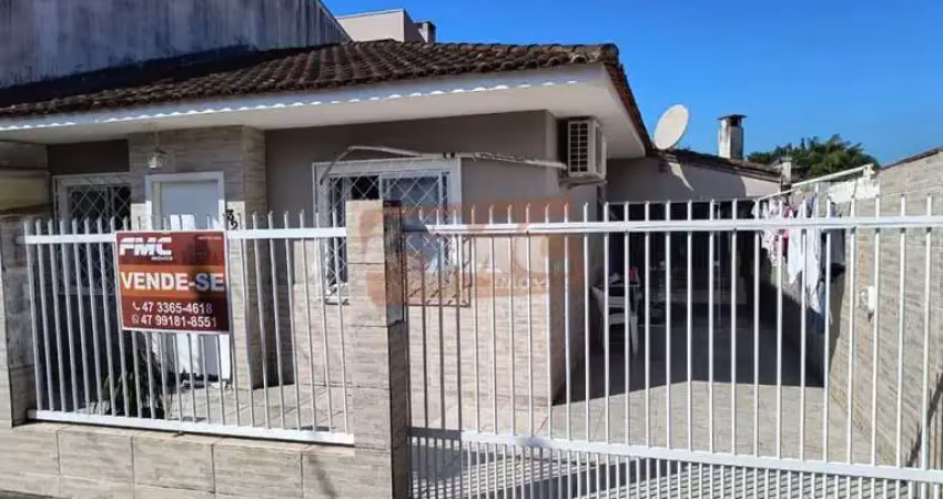 Casa 02 dormitórios para venda no bairro centro em camboriú