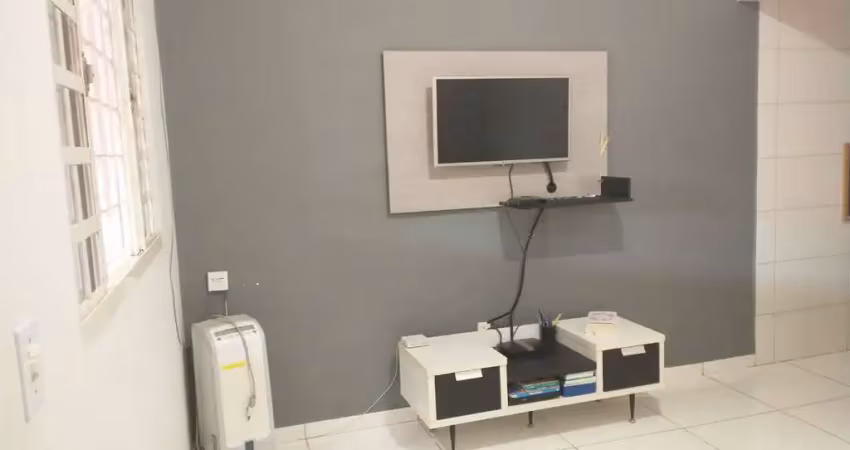 Casa com 2 quartos para alugar no Parque Santa Edwiges, Bauru 