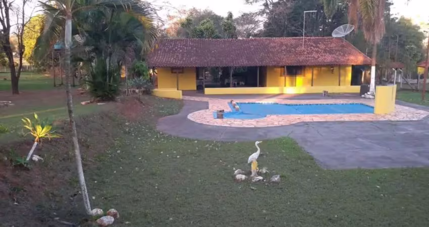 Linda chácara no sítios reunidos santa maria, 6.000 metros, piscina