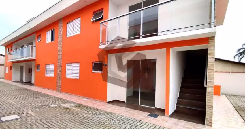 Villágio térreo com quintal privativo no bairro maitinga – bertioga/sp