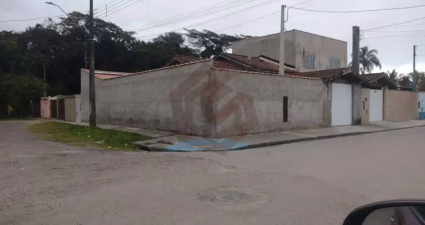 Casa germinada com piscina no centro de bertioga – jardim paulista