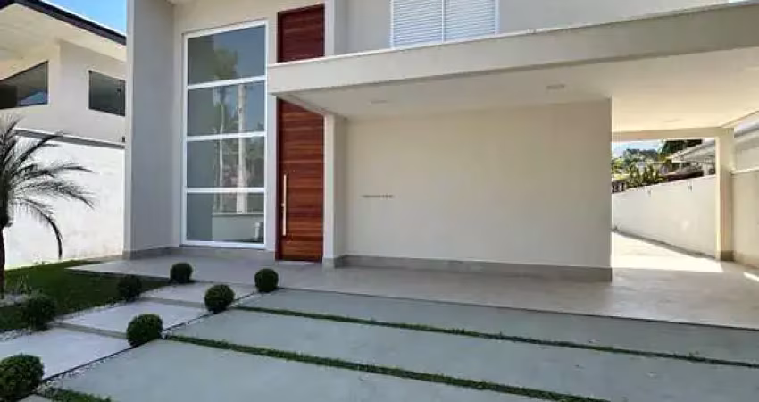 Luxuoso sobrado com 4 suítes em condomínio em ubatuba sp