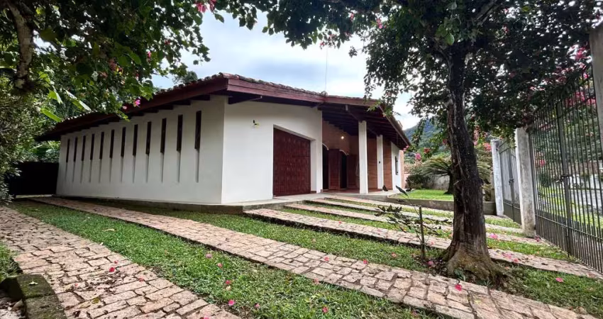 Casa com 3 quartos à venda no Pereque-Mirim, Ubatuba 