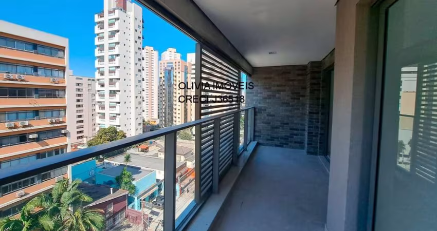 Apartamento a venda com 64mts, 2 dormitórios, 1 suíte, varanda, 1 vaga no Jardins.