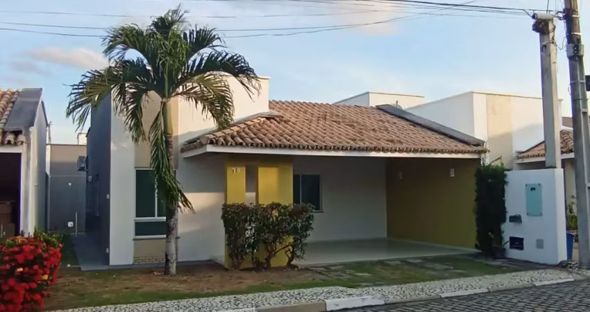 Casa em condomínio com 3 quartos sendo um suíte com armários e ar condicionado