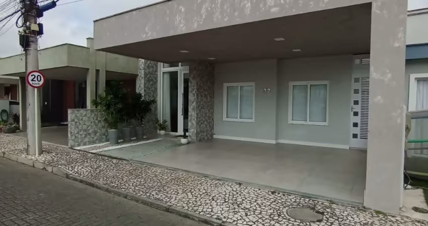 Excelente casa no condomínio alameda das flores, acabamento em alto padrão