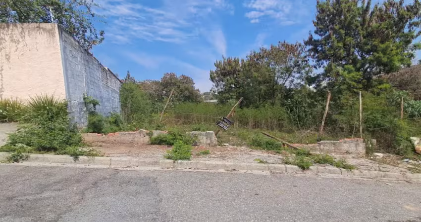 Terreno amplo no jardim simus! 317m² para construir o seu projeto dos sonhos.