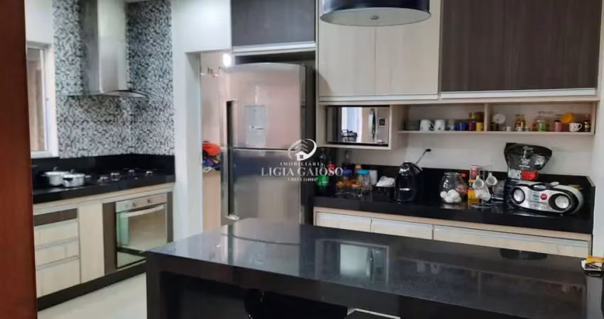 Belo sobrado localizado na zona sul, estuda permuta!!!