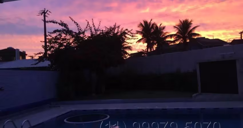 Casas em condominio fechado frente ao mar-veja descrição