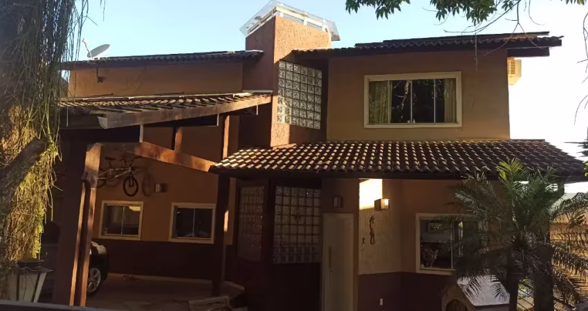 Vendo casa com 4 quartos em são francisco - niteroi