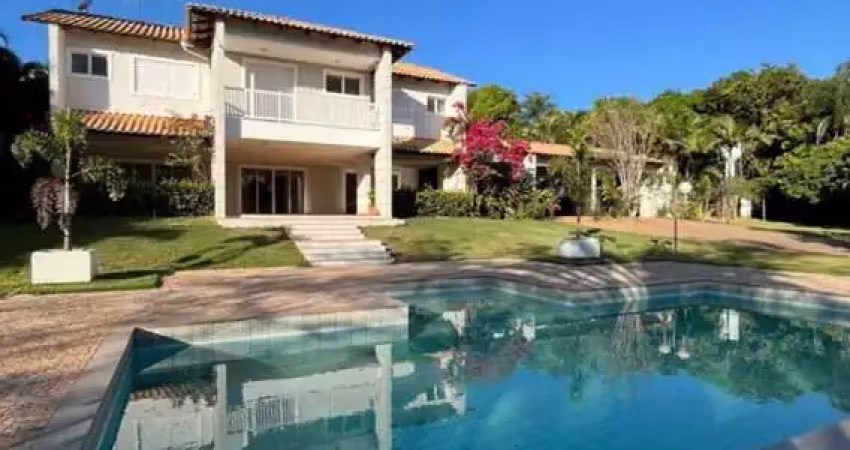 Casa á venda com 330 m2 no condomínio alta vista em senador canedo