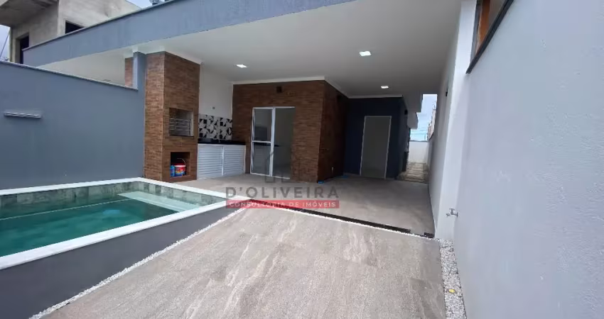 Casa com piscina e churrasqueira à venda no bairro flora rica - peruíbe - sp