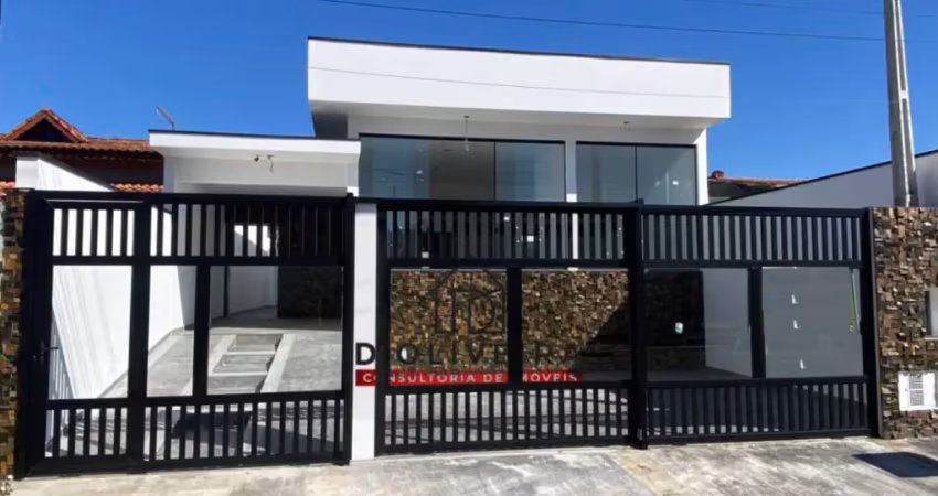 Casa térrea com piscina e 3 suítes à venda no balneário samburá - peruíbe - sp