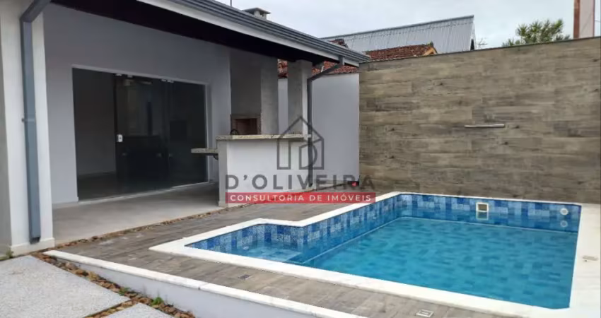 Casa térrea a 100 metros da praia no bairro oásis - peruíbe - sp