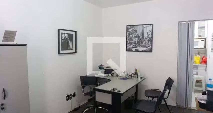 Kitnet / Stúdio para alugar na Rua Doutor Penaforte Mendes, Consolação, São Paulo
