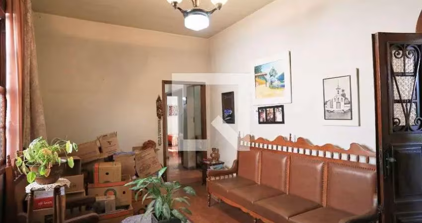 Casa para aluguel - floresta, 3 quartos,  300 m² - belo horizonte