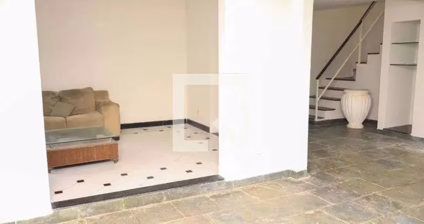 Casa com 4 quartos para alugar na Rua Floriano Teixeira, Piatã, Salvador