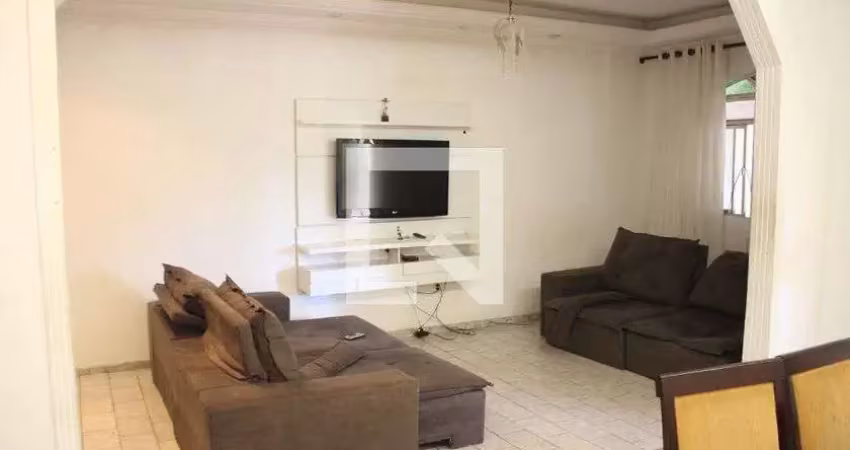Casa para aluguel - milionários, 3 quartos,  358 m² - belo horizonte