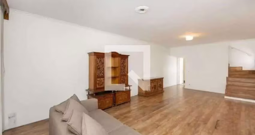 Casa com 3 quartos para alugar na Rua Camacá, Mooca, São Paulo