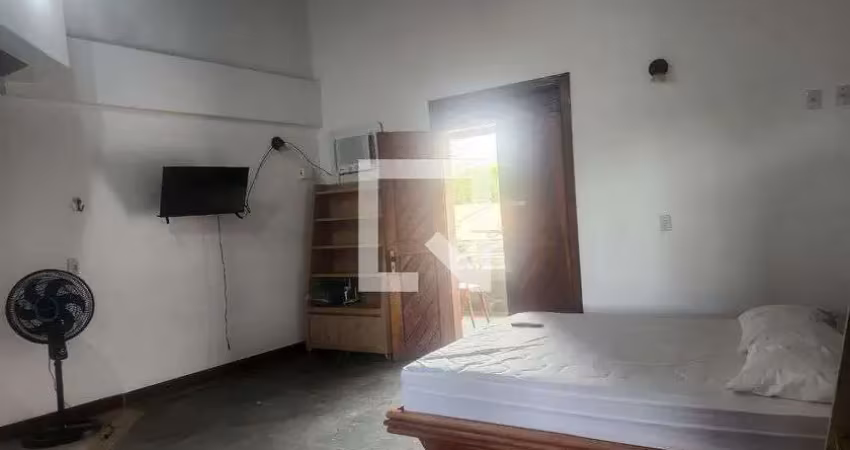 Kitnet / stúdio para aluguel - ondina, 1 quarto,  43 m² - salvador