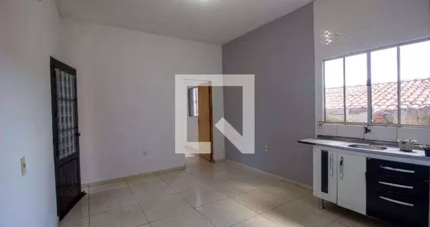 Casa para aluguel - jardim simus, 1 quarto,  32 m² - sorocaba