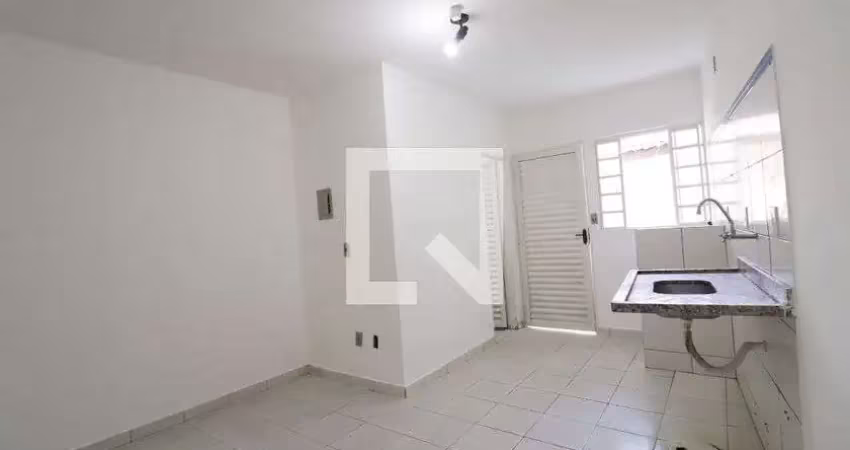 Kitnet / stúdio para aluguel - setor leste universitário , 1 quarto,  39 m² - goiânia