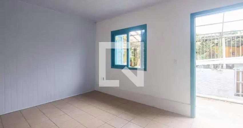 Casa para aluguel - passo d&apos;areia, 2 quartos,  40 m² - porto alegre