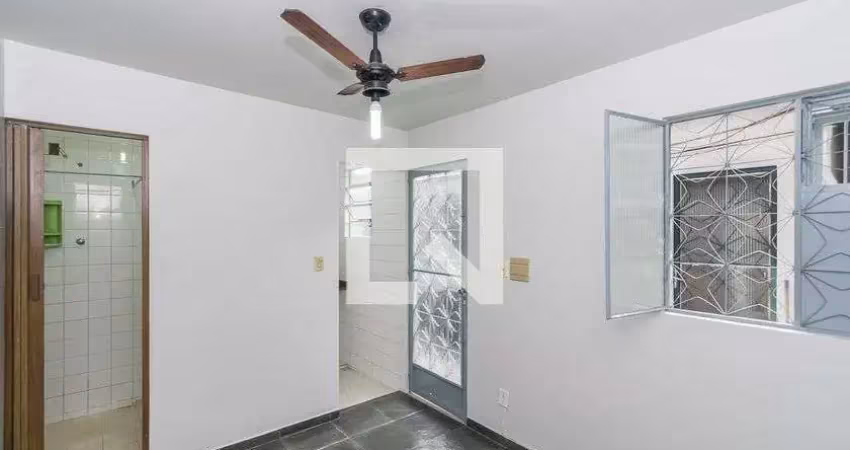 Kitnet / stúdio para aluguel - irajá, 1 quarto,  12 m² - rio de janeiro