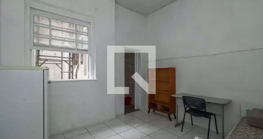 Kitnet / Stúdio para alugar na Rua Álvaro Chaves, Floresta, Porto Alegre
