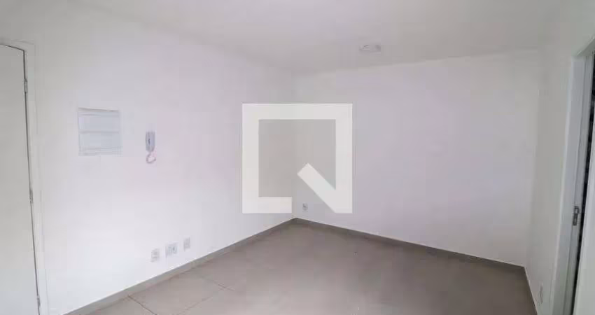 Apartamento para alugar na Rua Pretória, Vila Carrão, São Paulo