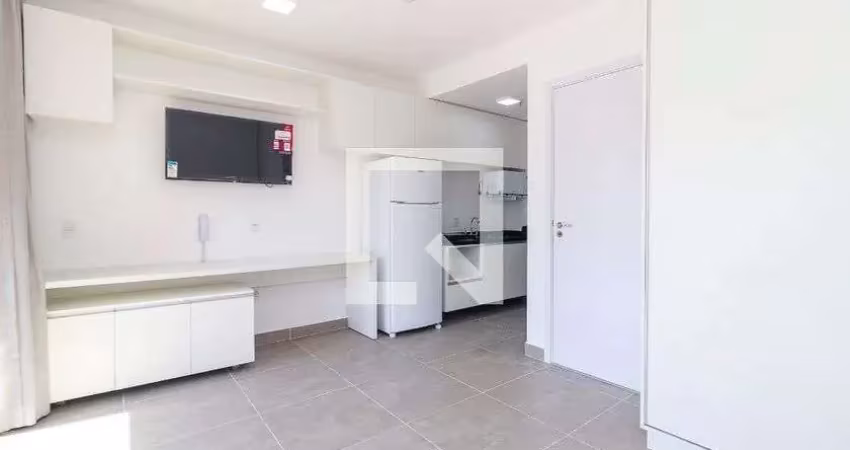Kitnet / Stúdio para alugar na Avenida Santo Amaro, Chácara Santo Antônio, São Paulo