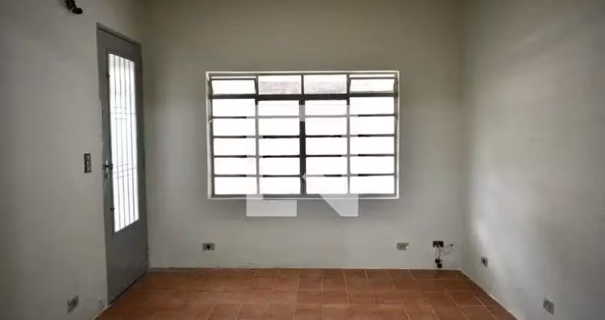 Casa com 2 quartos para alugar na Rua Artur Thiré, Saúde, São Paulo