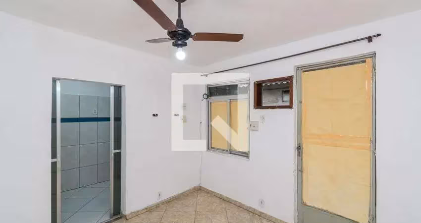 Kitnet / stúdio para aluguel - penha, 1 quarto,  24 m² - rio de janeiro