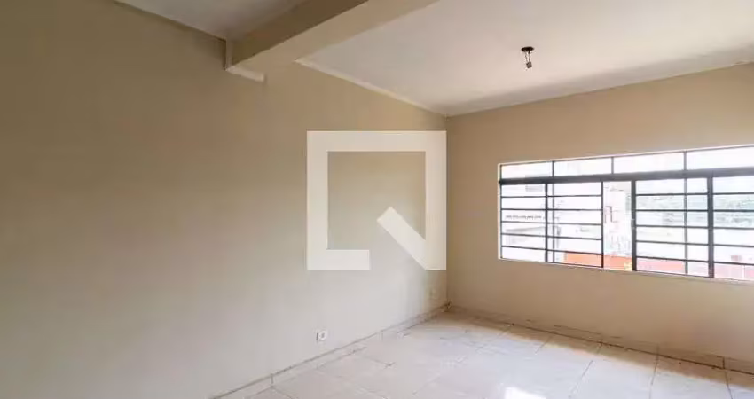 Casa com 3 quartos para alugar na Rua Adília Mercado Madureira, Vila Marari, São Paulo