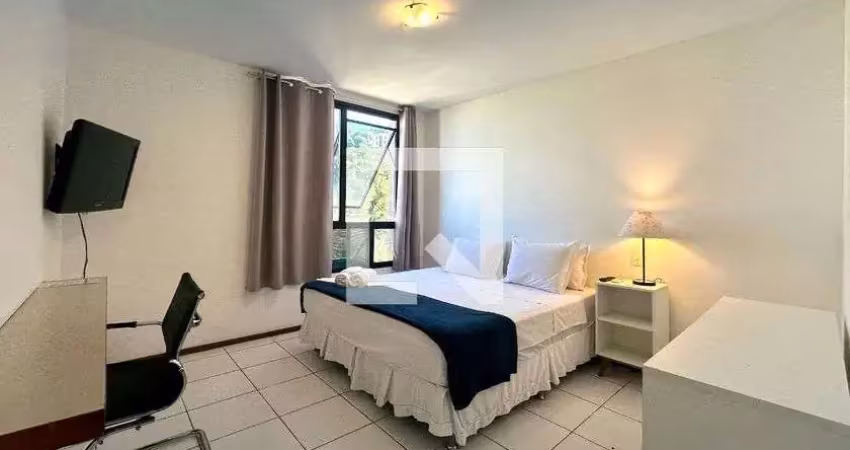 Kitnet / stúdio para aluguel - leme, 1 quarto,  30 m² - rio de janeiro