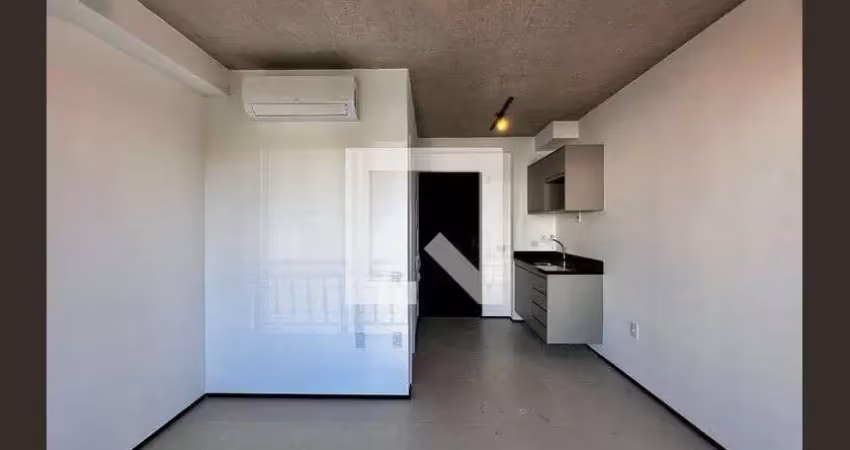 Kitnet / Stúdio para alugar na Avenida Santo Amaro, Chácara Santo Antônio, São Paulo